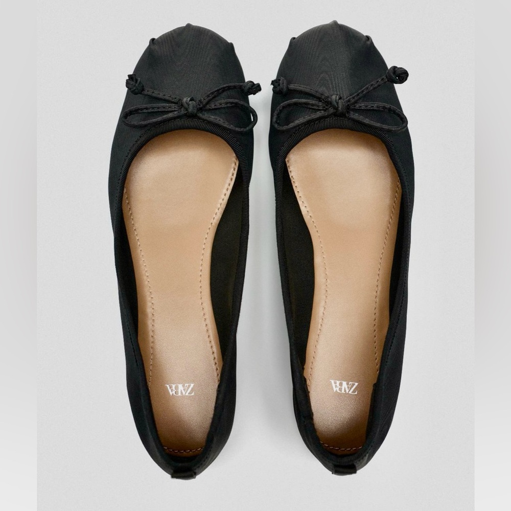Zara NWT Black creased bow front detail mesh, lined ballet flats - Picture 5 of 7